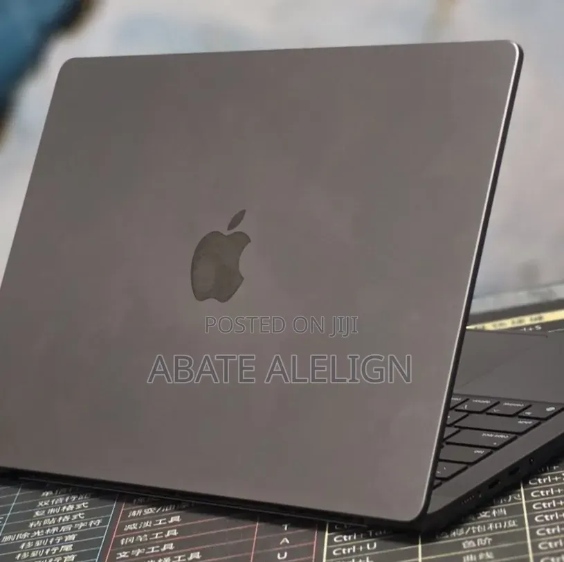 New Laptop Apple MacBook Pro 2024 M4 16GB Apple M4 Pro SSD 512GB