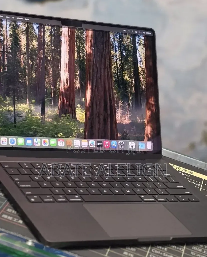 New Laptop Apple MacBook Pro 2024 M4 16GB Apple M4 Pro SSD 512GB