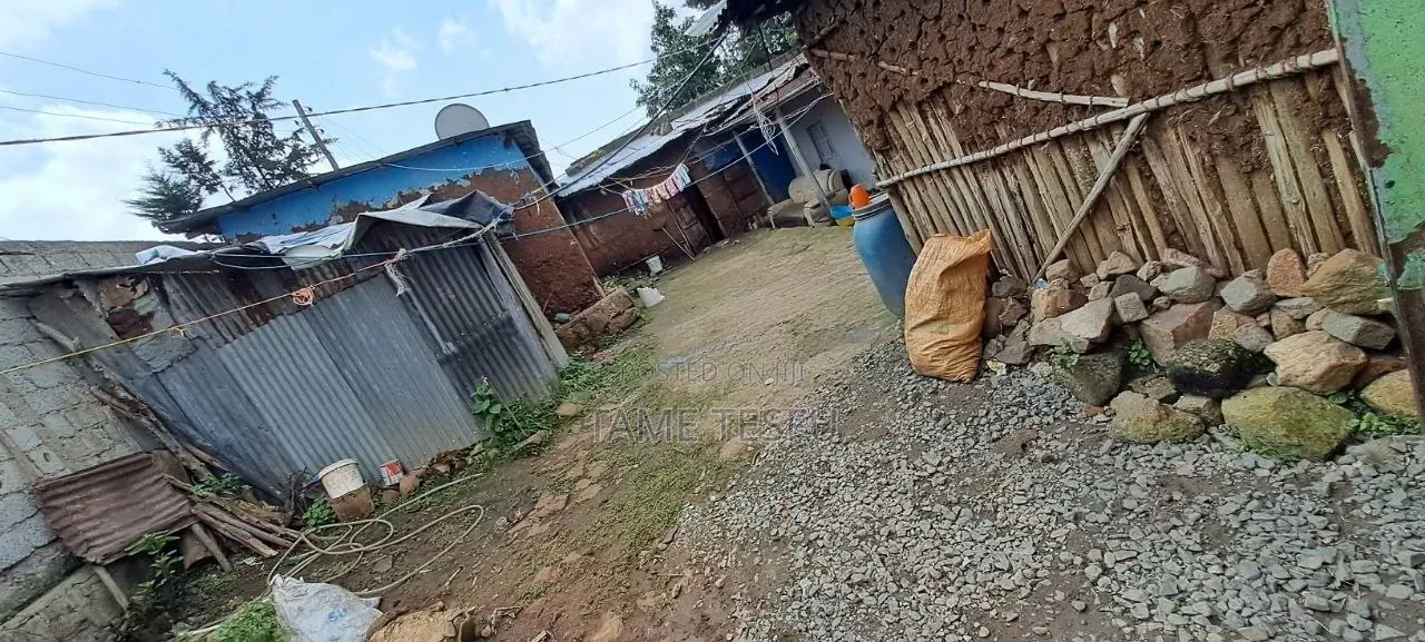 1bdrm Villa in ኮቶቤ, Bole for sale