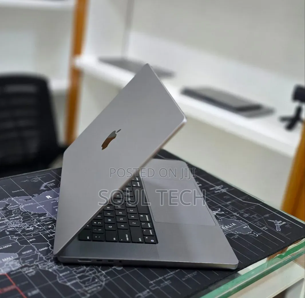 New Laptop Apple MacBook Pro 2021 M1 32GB Apple M1 Pro SSD 512GB