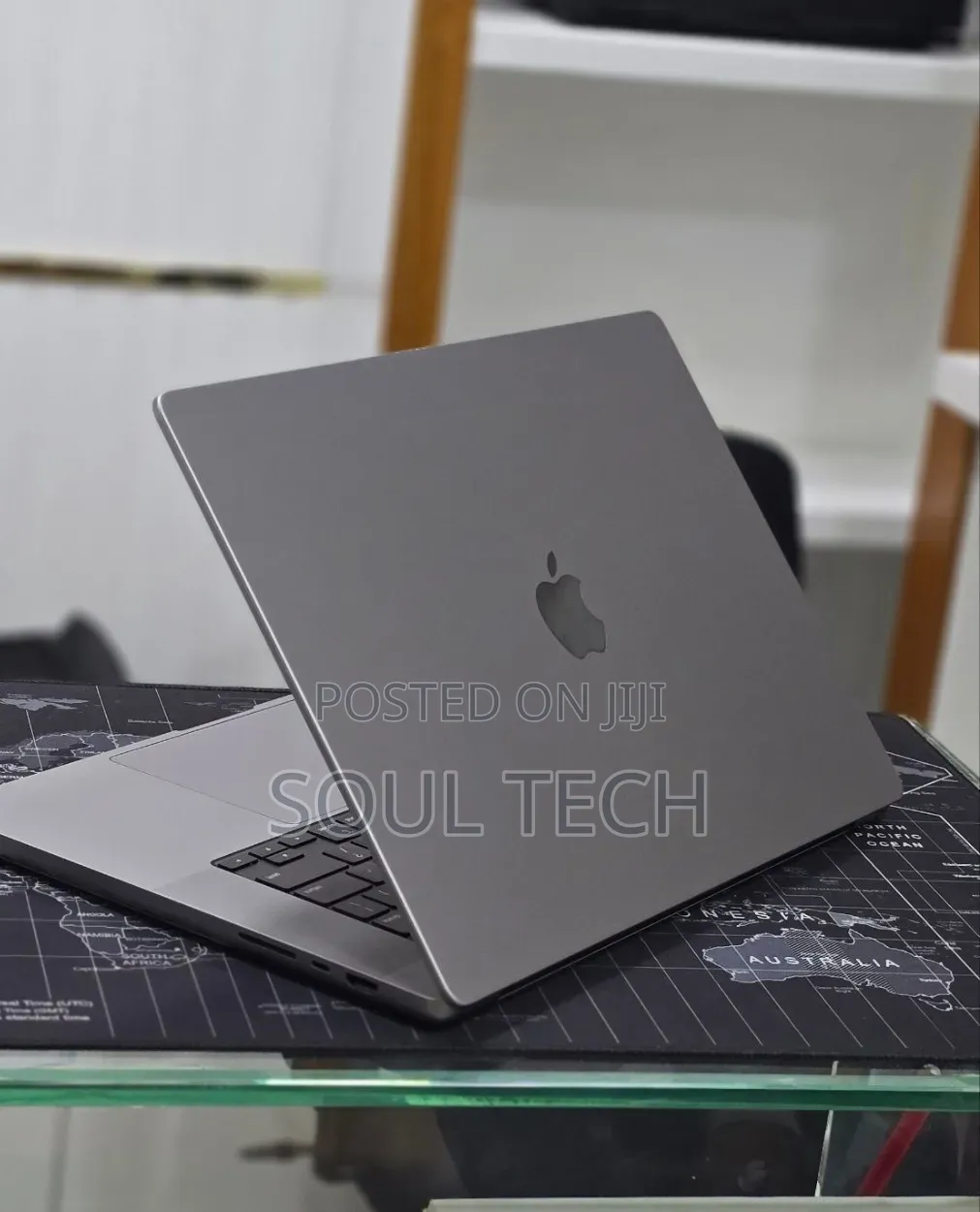 New Laptop Apple MacBook Pro 2021 M1 32GB Apple M1 Pro SSD 512GB