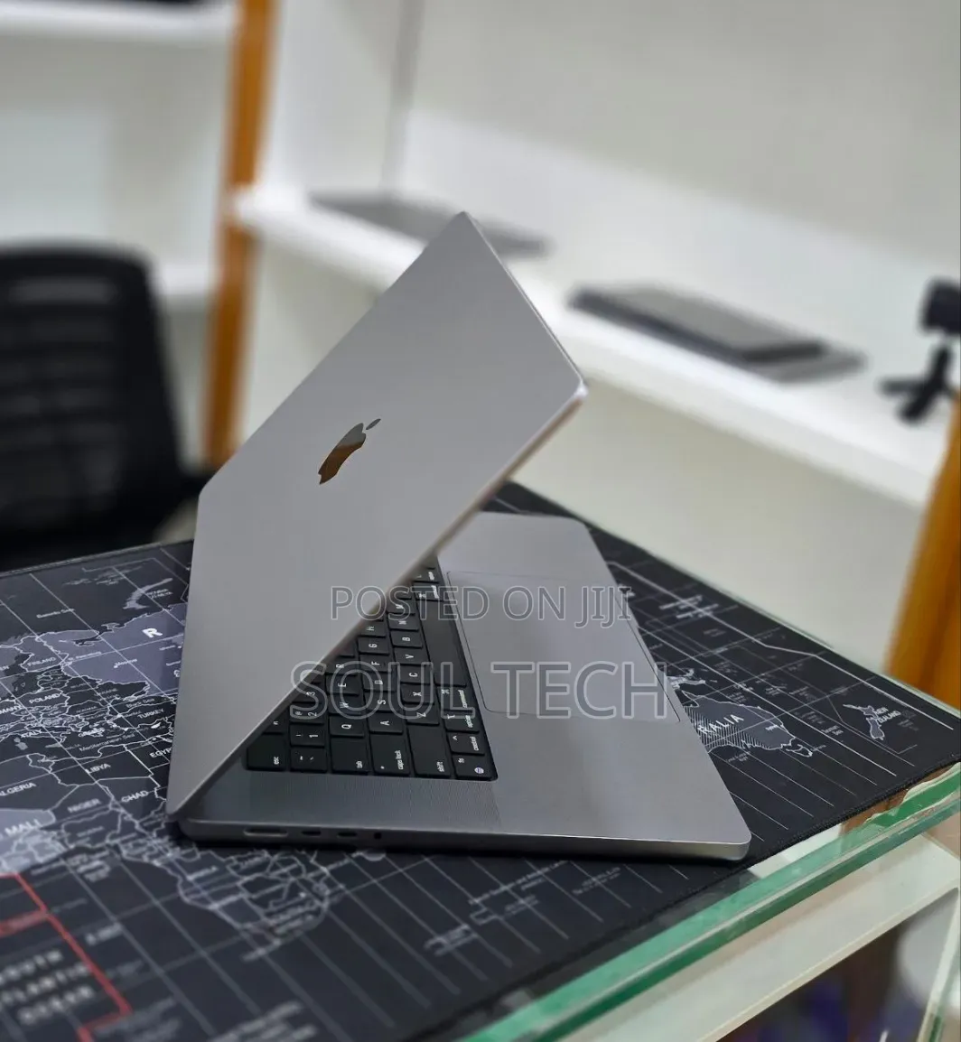 New Laptop Apple MacBook Pro 2021 M1 32GB Apple M1 Pro SSD 512GB