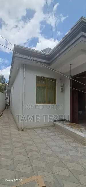 Furnished 3bdrm Villa in ኮቶቤ, Yeka for sale