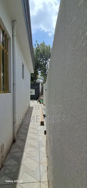 Furnished 3bdrm Villa in ኮቶቤ, Yeka for sale