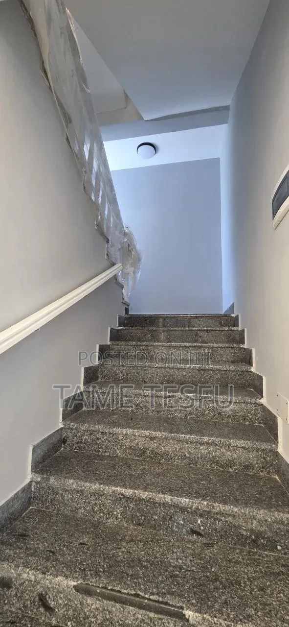Furnished 6bdrm House in Semit Fiyel Bet, Bole for sale