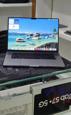New Laptop Apple MacBook Pro 2021 M1 36GB Apple M1 Max SSD 512GB