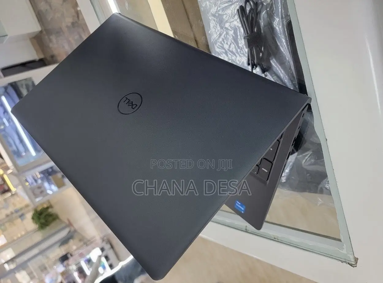 New Laptop Dell 16GB Intel Core i5 SSD 512GB