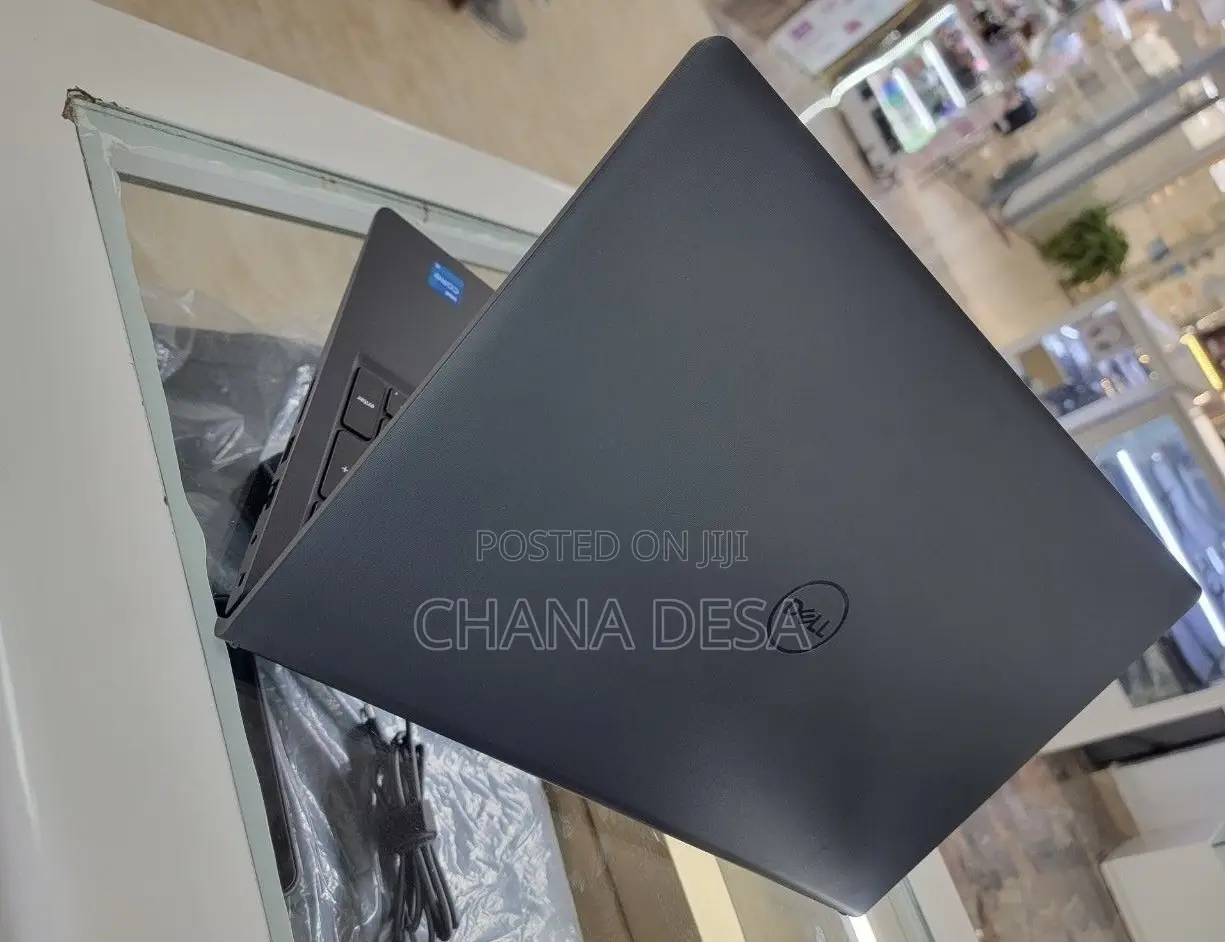 New Laptop Dell 16GB Intel Core i5 SSD 512GB