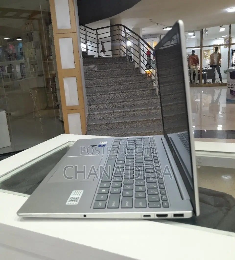 New Laptop HP 16GB Intel Core i7 SSD 512GB