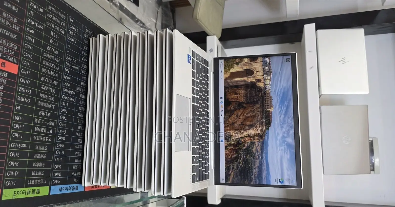 New Laptop HP EliteBook 840 10 16GB Intel Core i7 SSD 512GB