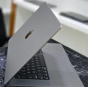 New Laptop Apple MacBook Pro 2021 M1 Max 32GB Apple M1 Pro SSD 1T