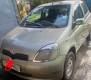 Toyota Vitz 2002 Beige