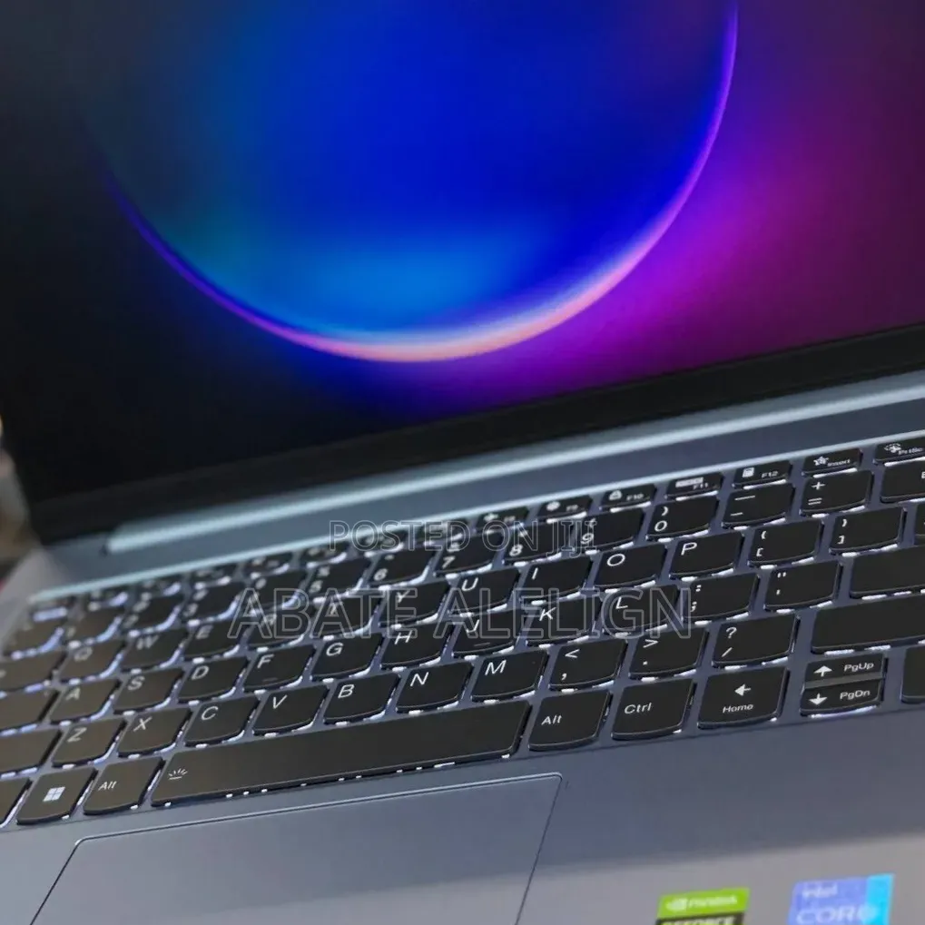 New Laptop Lenovo Ideapad 3 16GB Intel Core i7 SSD 512GB