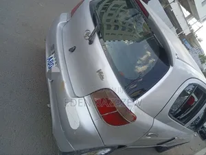 Toyota Vitz 2001 Silver