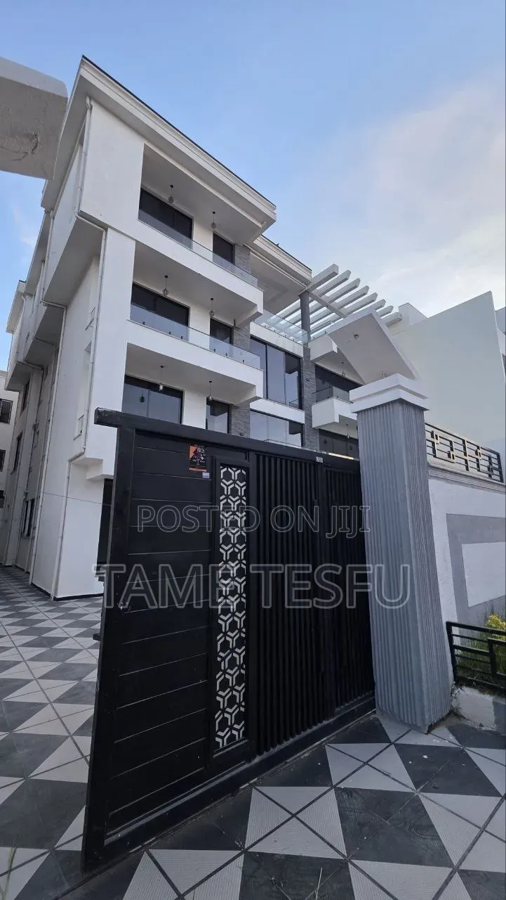 Furnished 8bdrm House in ኃይሌ, Nifas Silk-Lafto for sale