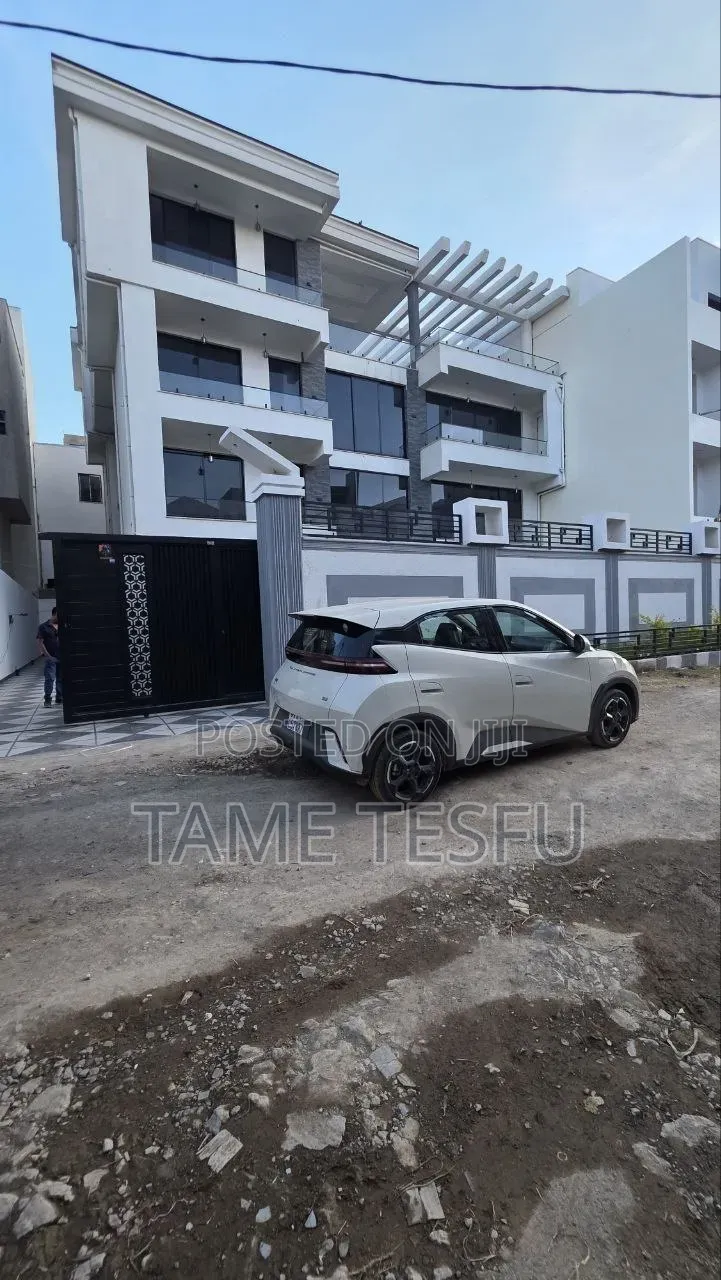 Furnished 8bdrm House in ኃይሌ, Nifas Silk-Lafto for sale