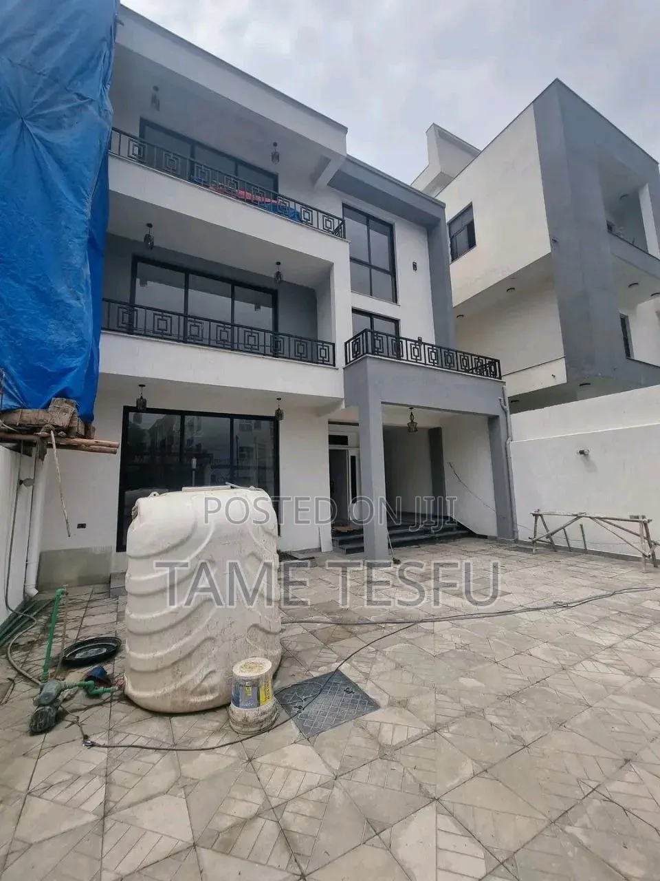 Furnished 8bdrm House in ሀያት, Bole for sale