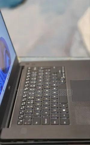 New Laptop Dell XPS 15 16GB Intel Core i5 SSD 512GB