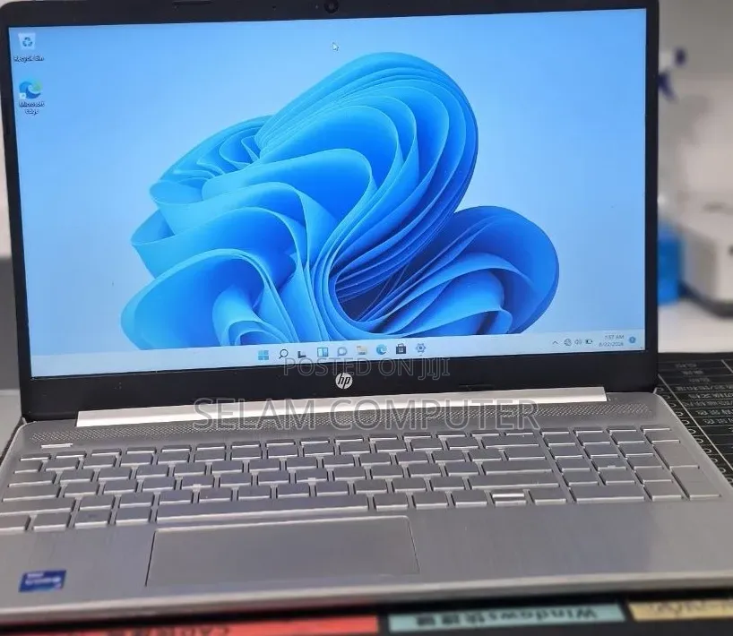 New Laptop HP Stream Notebook 12GB Intel Core i5 SSD 128GB