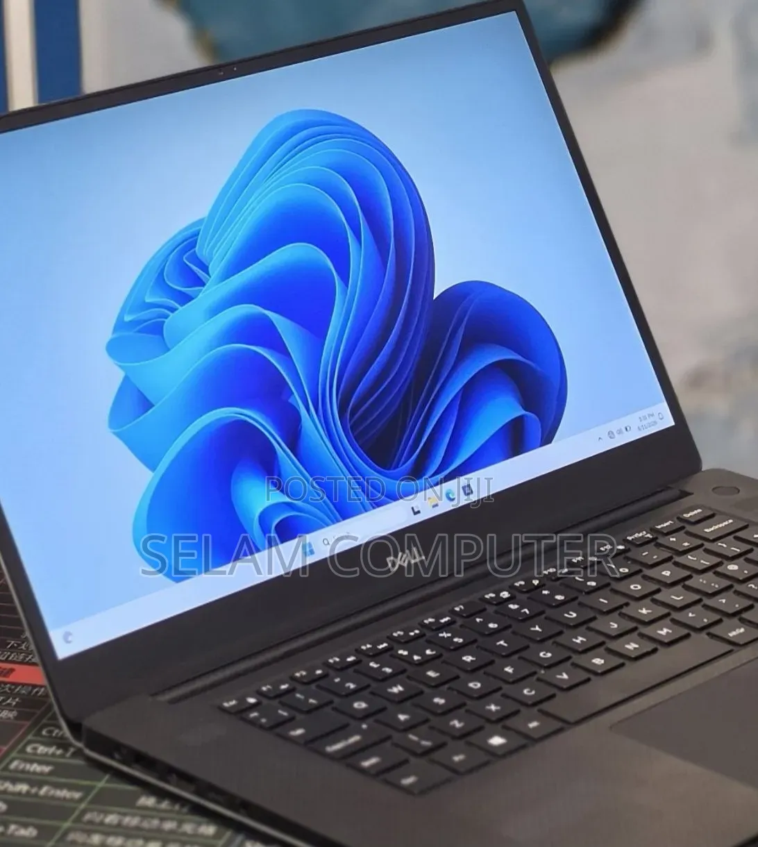 New Laptop Dell XPS 15 16GB Intel Core i5 SSD 512GB