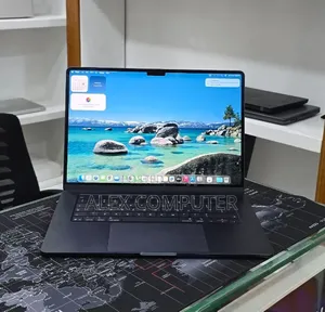 New Laptop Apple MacBook Pro 2024 M4 16GB Apple M4 SSD 256GB
