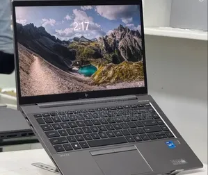 New Laptop HP ZBook Firefly G8 16GB Intel Core i5 SSD 512GB