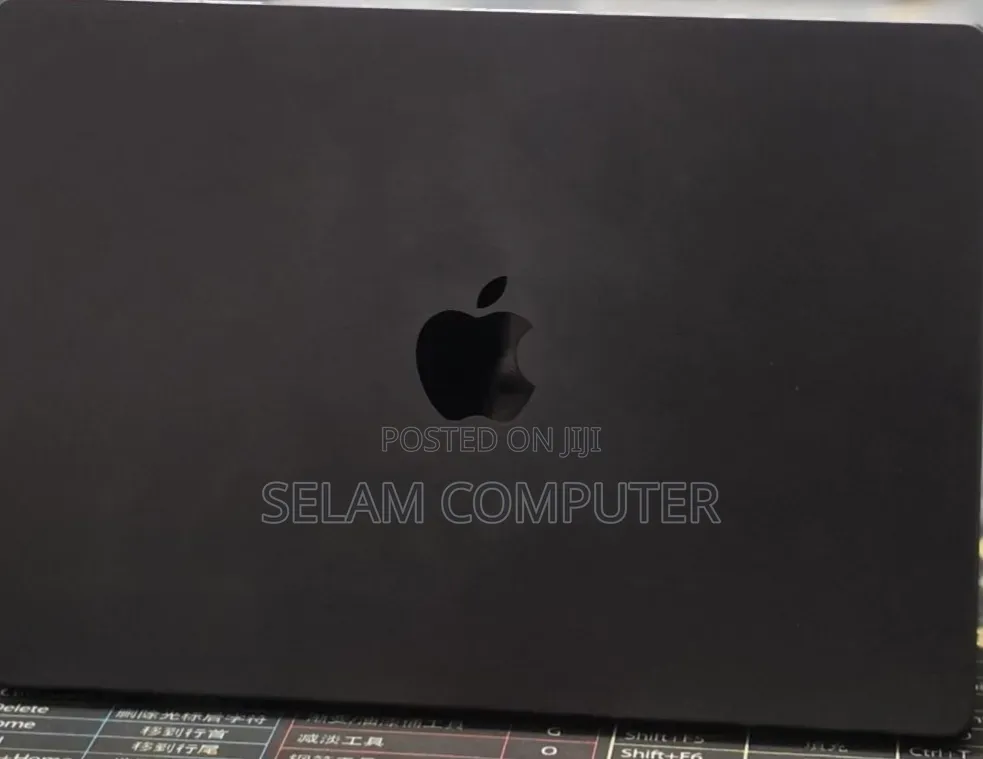 New Laptop Apple MacBook Pro 2024 M4 16GB Apple M4 SSD 512GB