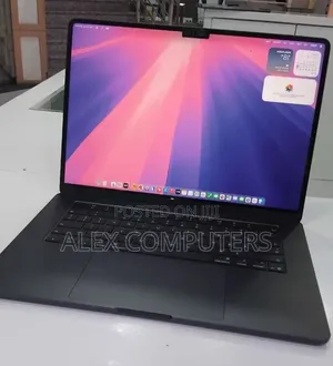 New Laptop Apple MacBook 16GB Apple M5 SSD 512GB