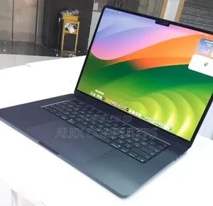 New Laptop Apple MacBook 16GB Apple M5 SSD 512GB