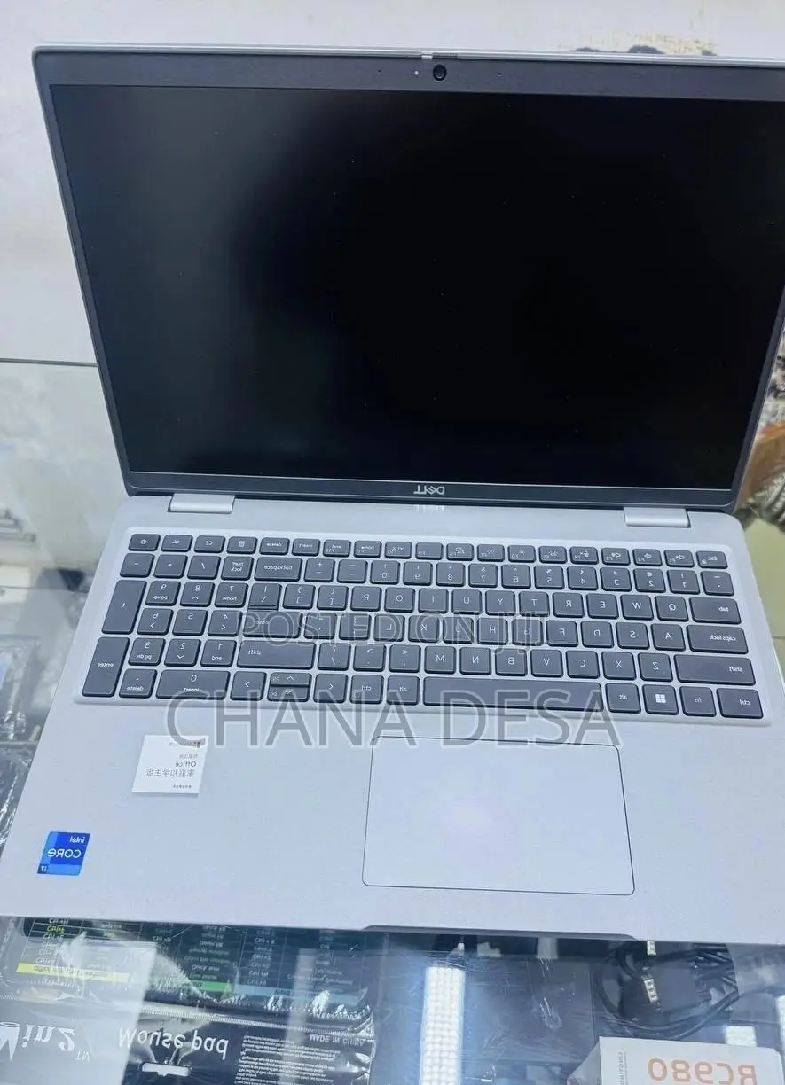 New Laptop Dell Inspiron 15 3581 16GB Intel Core i7 SSD 1T