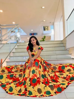 በጣም አሪፍ የሆነ የሴት ልጅ ልብስ በጣም በሚያምር ከለር እና በጥሩ ሁኔታ የተሰራ እና በ5እና4ሜትር የተሰራ