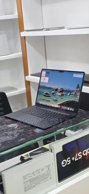 New Laptop Apple MacBook Air 2025 M4 16GB Apple M4 SSD 256GB