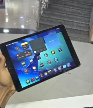 New Apple iPad 10.2 (2021) 64 GB Black