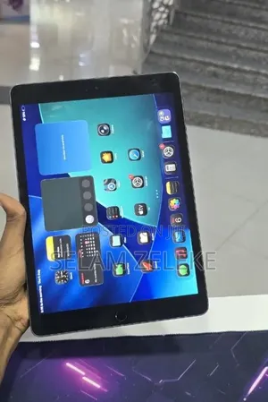 New Apple iPad 10.2 (2021) 64 GB Black