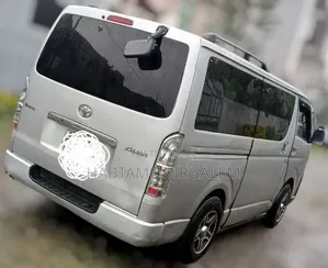 Toyota Grand HiAce 2002 Silver
