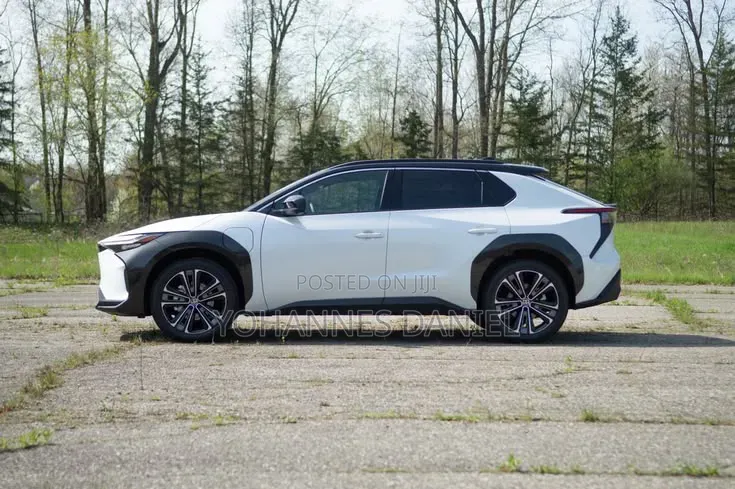 New Toyota bZ4X 2024 White