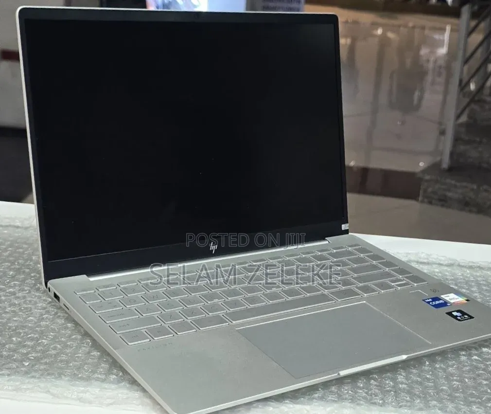 New Laptop HP 16GB Intel Core i5 SSD 1T