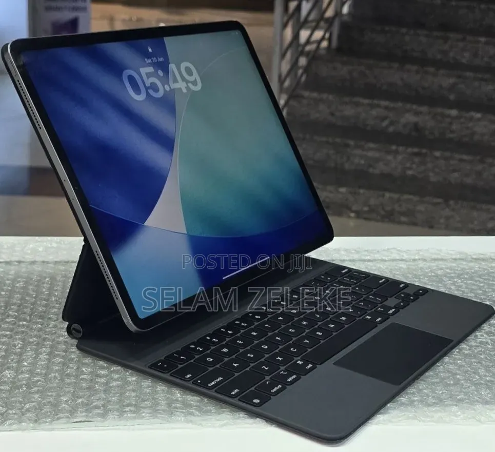 New Apple iPad (2025) 256 GB Black