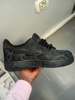Kobe Bryant X Nike Air Force 1 Low "Triple Black"