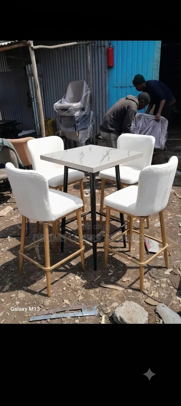 Quality Bar Chair Table