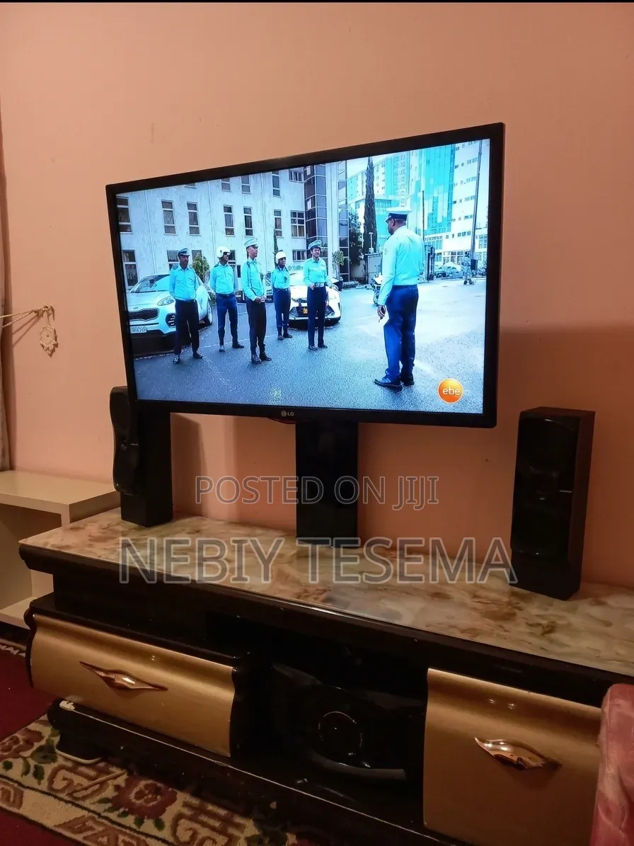 32-Inch LG TV + TV Stand Bundle