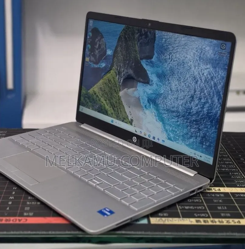 New Laptop HP Stream Notebook 8GB Intel Core i5 SSD 128GB