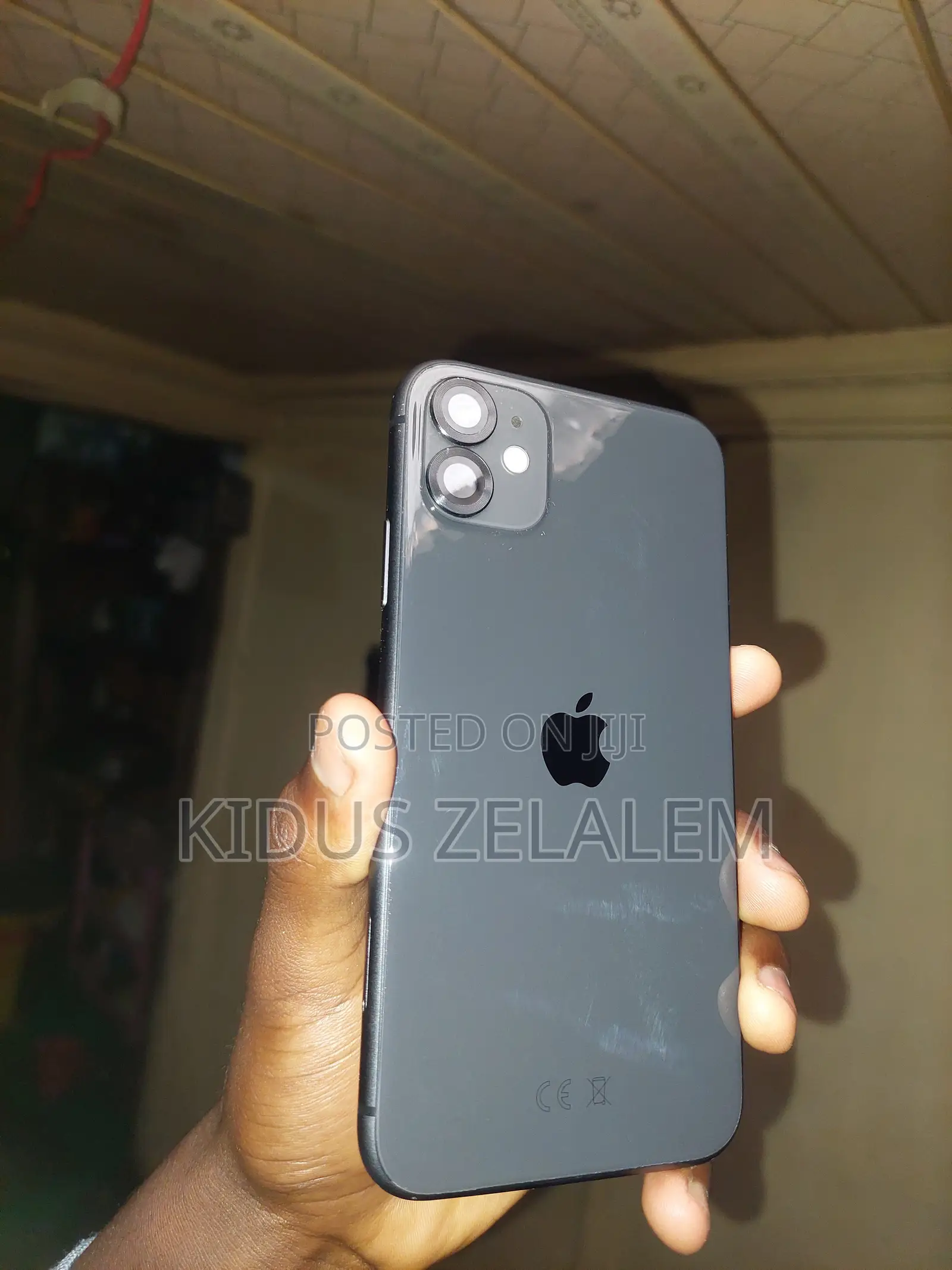 New Apple iPhone 11 64 GB Black