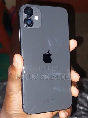New Apple iPhone 11 64 GB Black