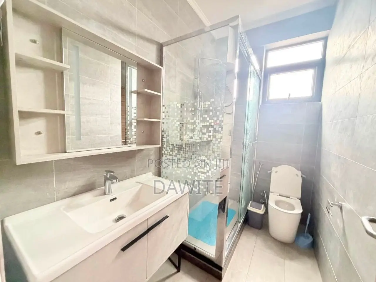 Furnished 5bdrm Villa in የግል, Bole for sale