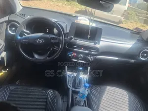 Hyundai Kona 2024 Gray