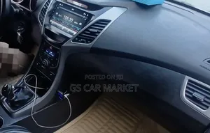 Hyundai Avante 2015 Teal