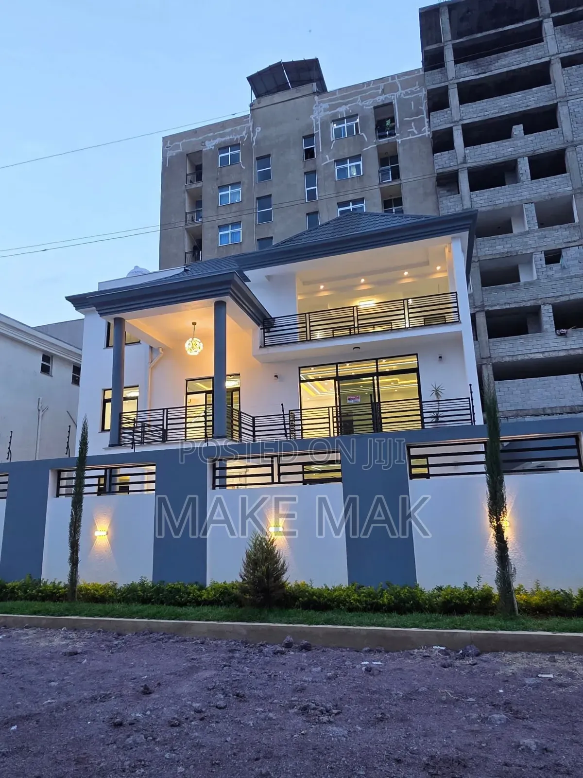 10bdrm House in Bole for sale