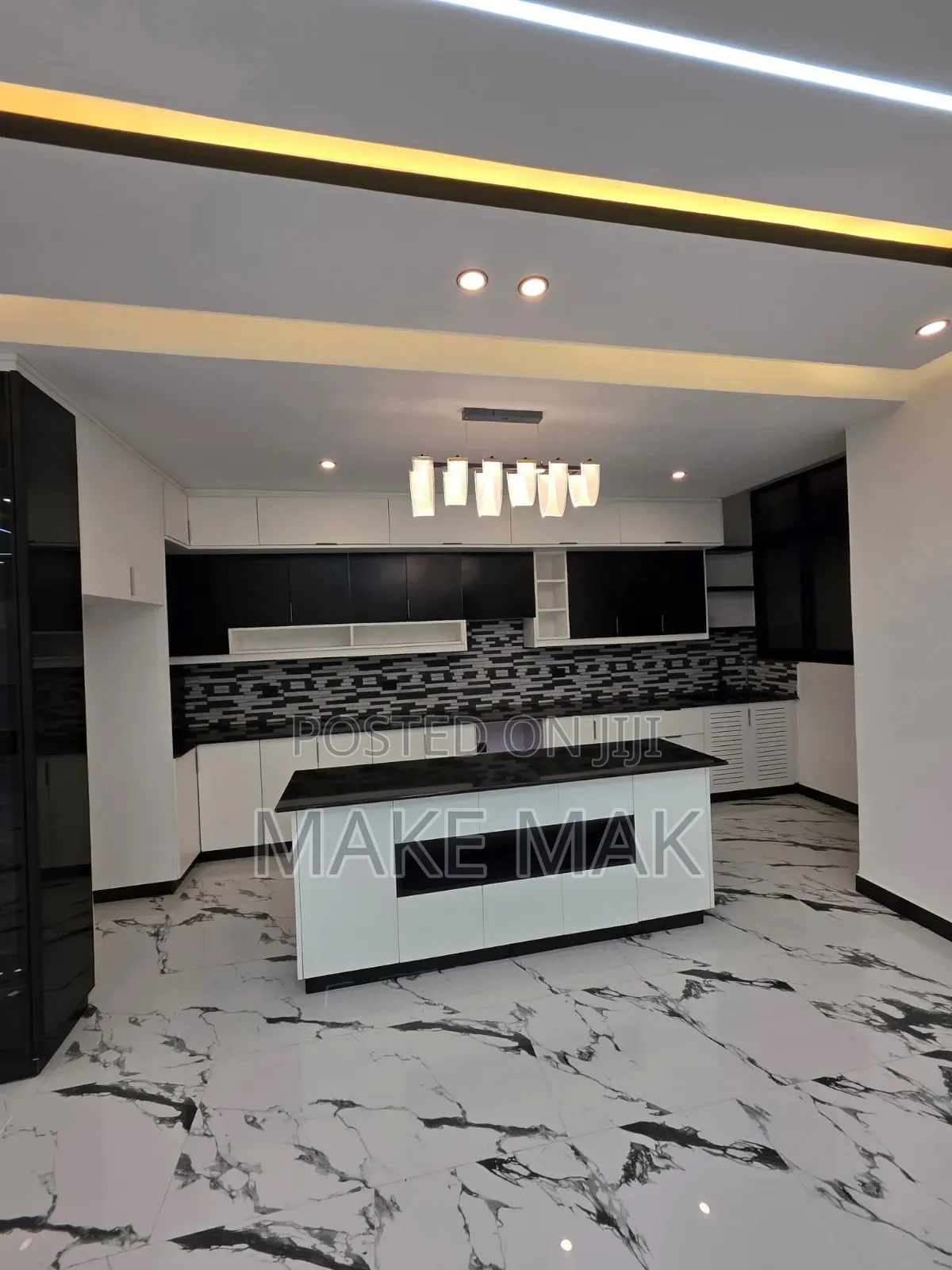 10bdrm House in Bole for sale
