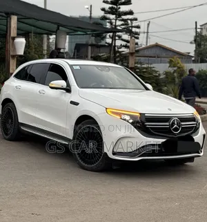 Mercedes-Benz EQC EQC400 4MATIC 2022 White